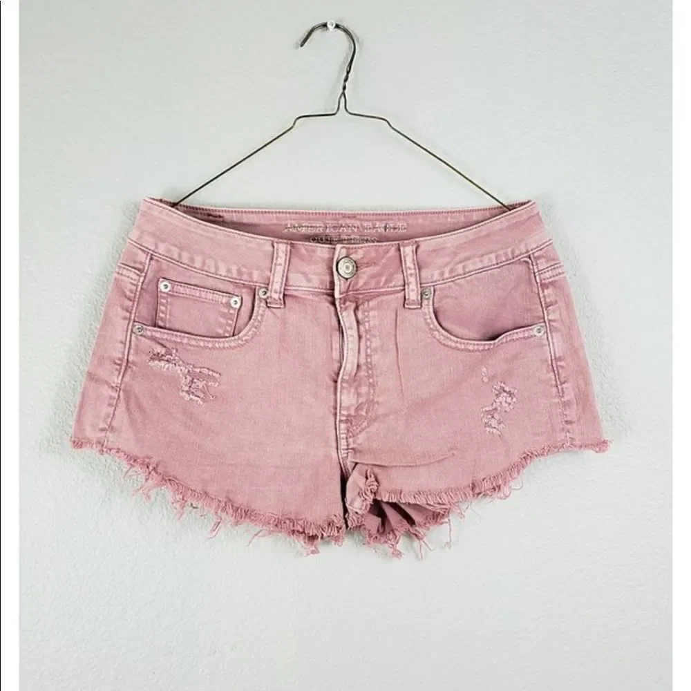 ✨AE Pink Low Rise Stretch Denim Booty Shorts✨